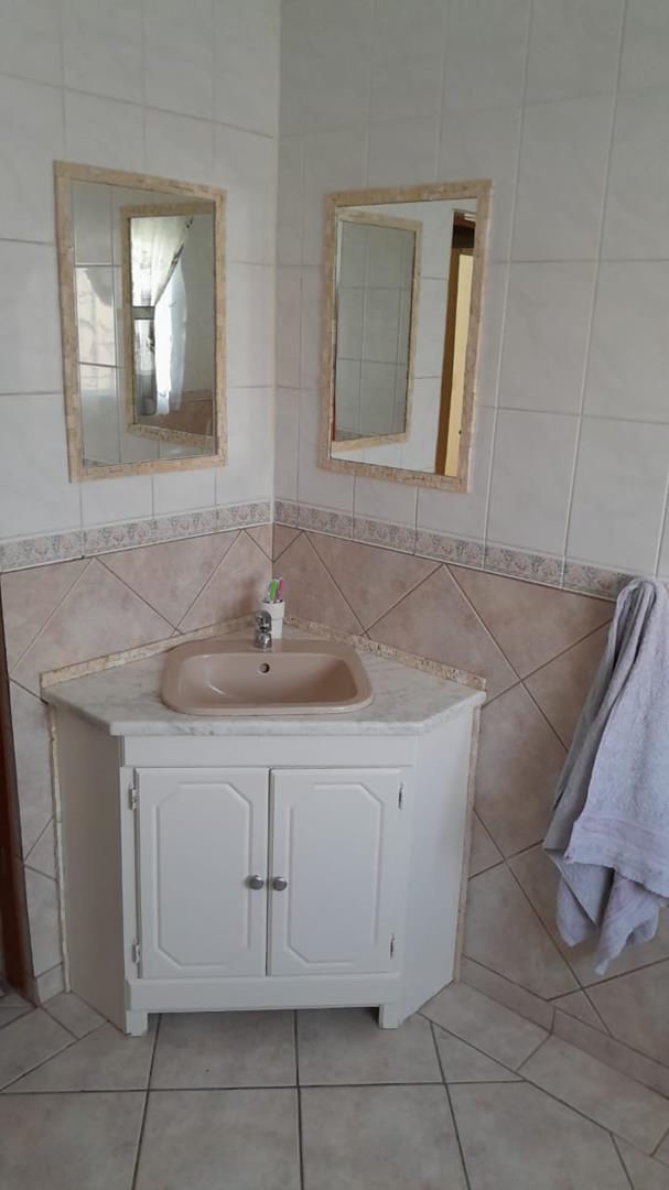 5 Bedroom Property for Sale in Riebeeckstad Free State